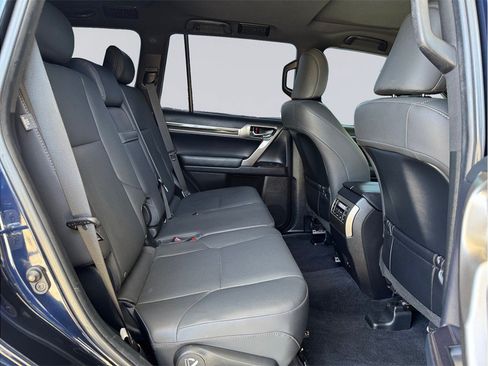 Used 2021 Lexus GX 460 Premium w/ Premium Package AWD/4WD image 29