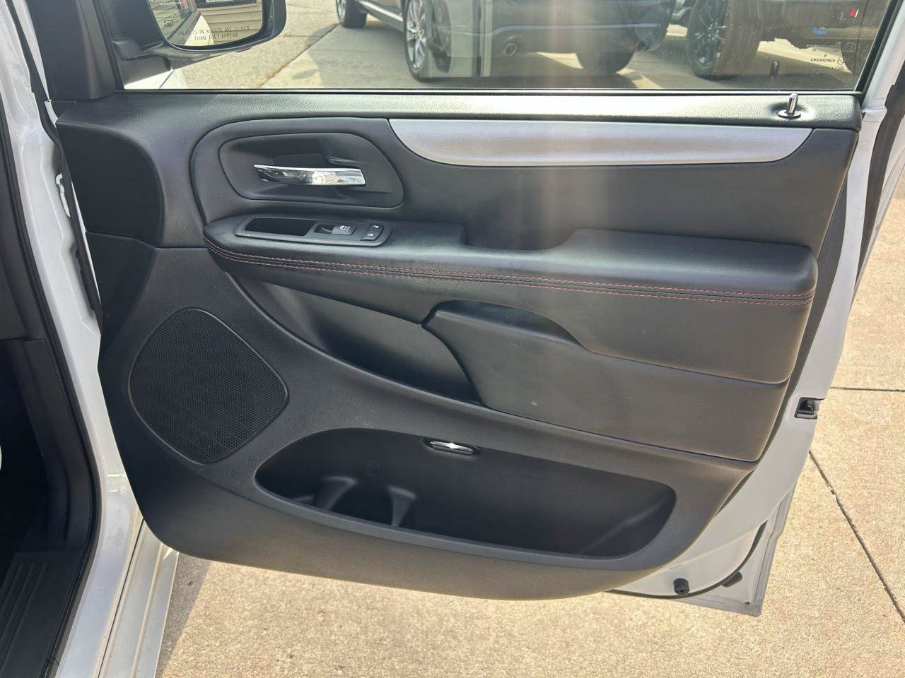 Used 2019 Dodge Grand Caravan GT FWD image 15
