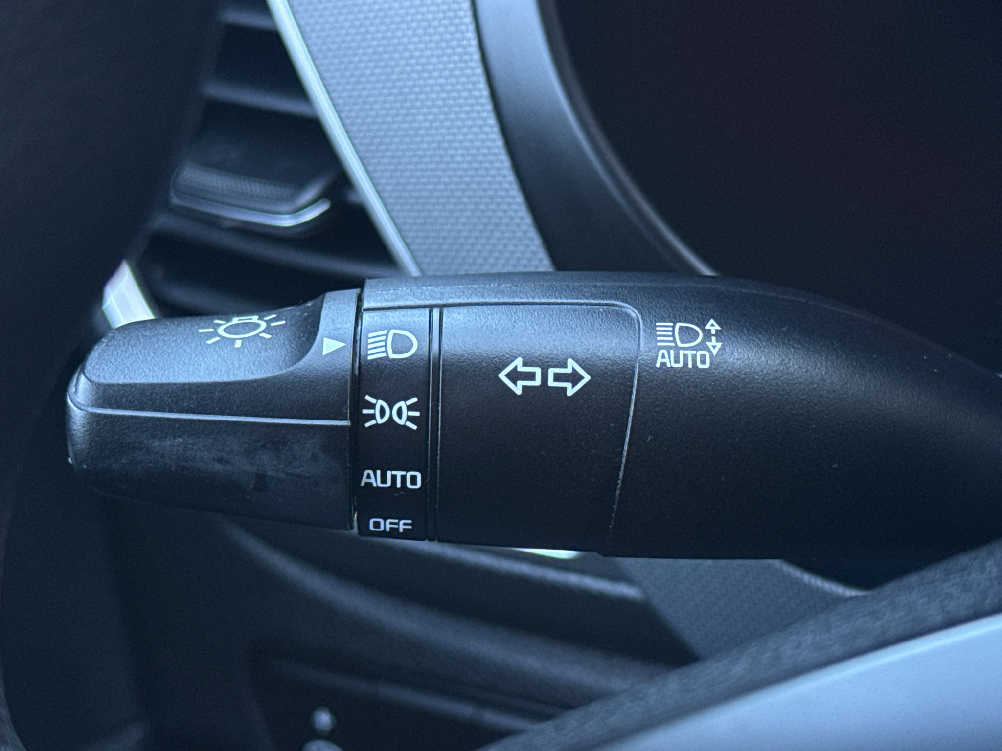 Used 2023 Kia Seltos LX AWD/4WD image 14