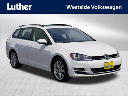 Used 2016 Volkswagen Golf SE w/ Lighting Package