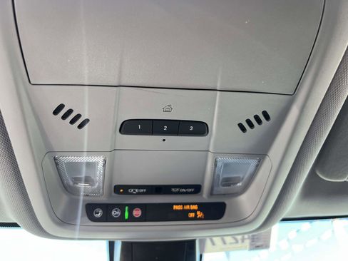 Certified 2025 Chevrolet Blazer LT w/ Convenience Package image 31