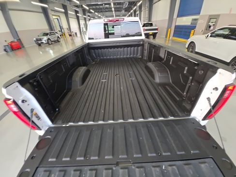 Used 2025 GMC Sierra 3500 Denali Ultimate AWD/4WD image 23