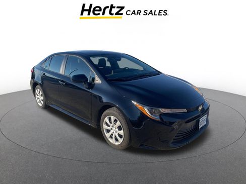 Used 2025 Toyota Corolla LE image 1