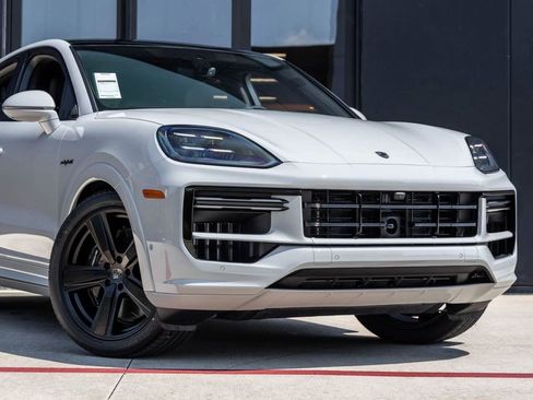 New 2025 Porsche Cayenne Turbo image 60