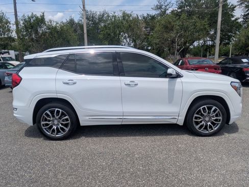 Used 2022 GMC Terrain Denali AWD/4WD image 3