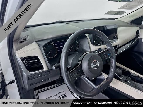 Certified 2023 Nissan Rogue SL w/ SL Premium Package image 9