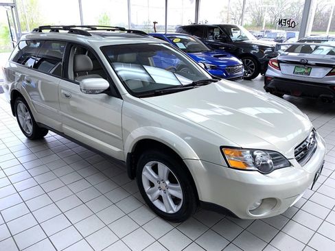 Used 2005 Subaru Outback 3.0R Limited AWD/4WD image 4