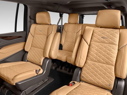 Used 2023 Cadillac Escalade ESV Premium Luxury Platinum image 11