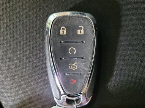 Used 2023 Chevrolet Malibu LT FWD image 32