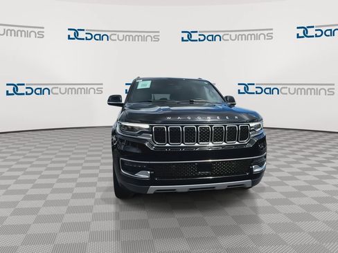 Used 2022 Jeep Wagoneer Series II AWD/4WD image 3