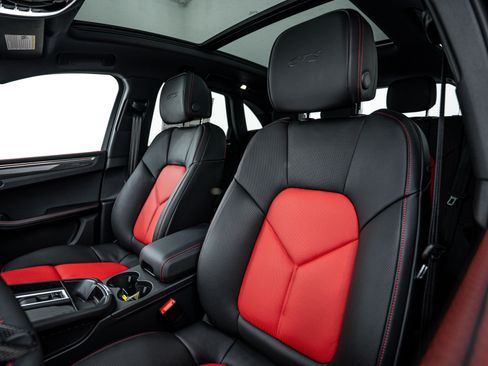 New 2026 Porsche Macan GTS image 21