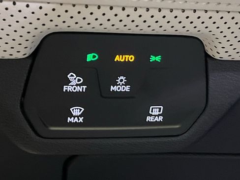 New 2026 Volkswagen Atlas Cross Sport SEL Premium R-Line AWD/4WD image 19