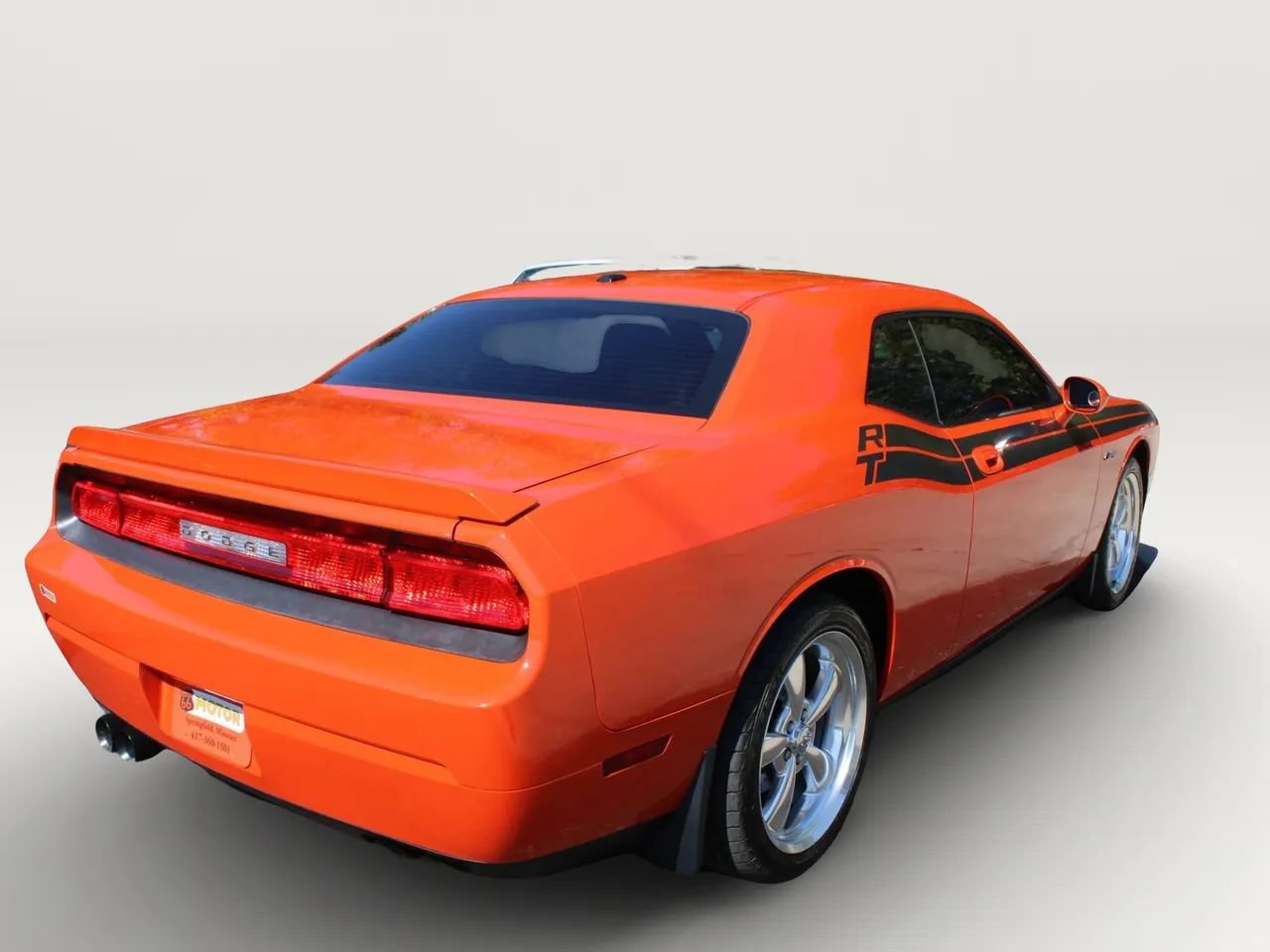 Used 2010 Dodge Challenger R/T RWD image 8