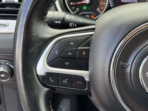 Used 2020 Jeep Compass Latitude FWD image 10