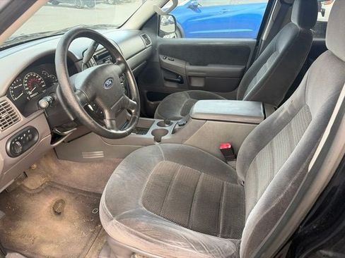 Used 2002 Ford Explorer XLT AWD/4WD image 7