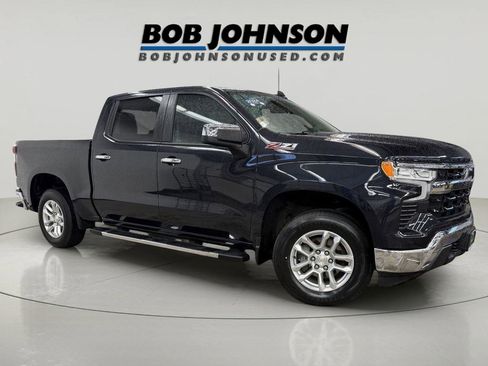 Certified 2024 Chevrolet Silverado 1500 LT w/ Z71 Off-Road Package AWD/4WD image 1