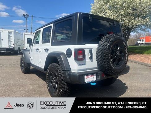 Used 2023 Jeep Wrangler Unlimited w/ Cold Weather Group image 4
