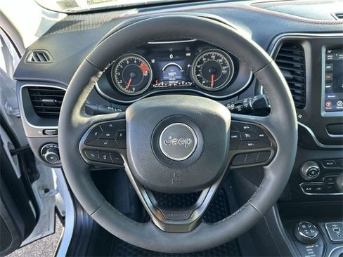 Certified 2022 Jeep Cherokee Trailhawk image 18