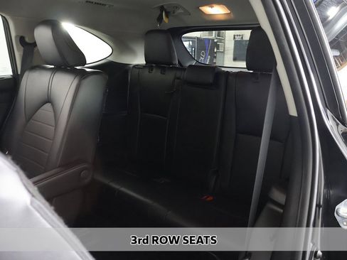 Used 2022 Toyota Highlander XLE image 7