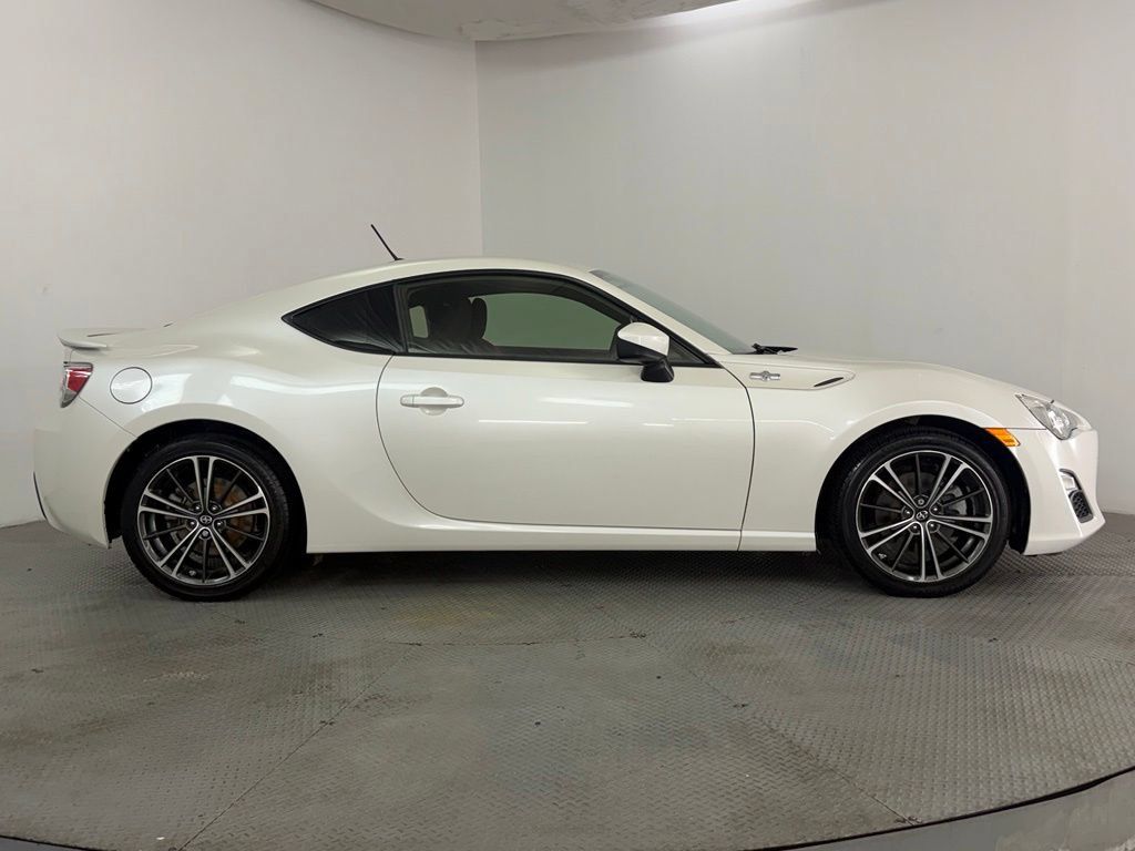 Used 2013 Scion FR-S RWD image 5