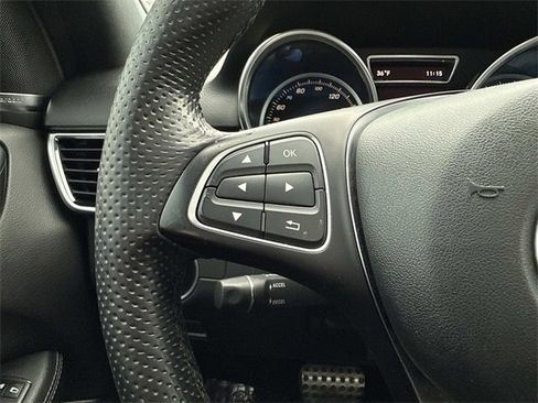 Used 2019 Mercedes-Benz GLE 400 4MATIC image 25