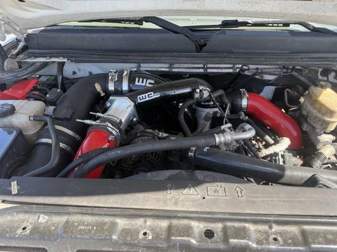 Used 2011 GMC Sierra 2500 SLE w/ SLE Preferred Package image 8