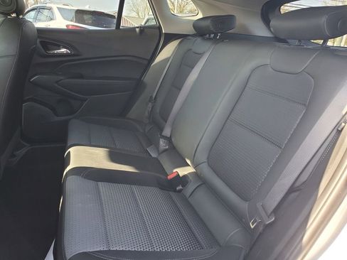 Used 2024 Chevrolet Trax LT image 27
