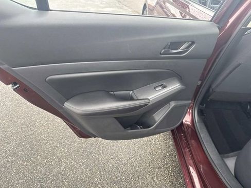 Used 2024 Nissan Altima 2.5 SV FWD image 16