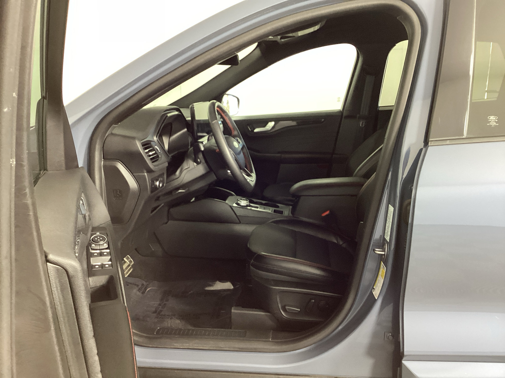 Certified 2023 Ford Escape ST-Line w/ Tech Pack #1 AWD/4WD image 15
