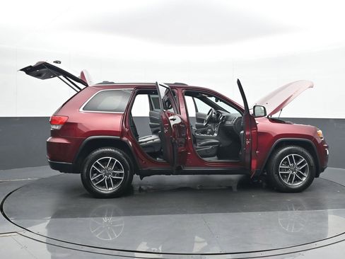 Used 2019 Jeep Grand Cherokee Limited image 26