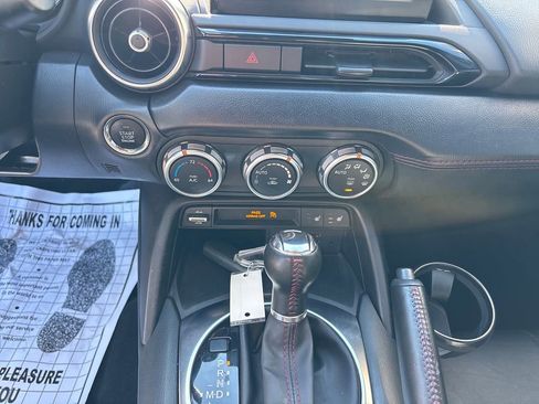 Used 2019 MAZDA MX-5 Miata RF Grand Touring w/ Appearance Package image 17