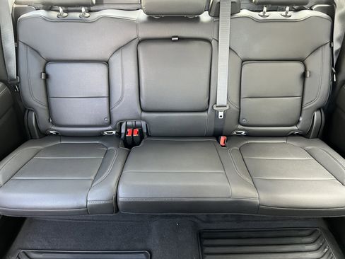 Used 2021 Chevrolet Silverado 1500 LT w/ Convenience Package II image 15