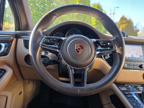 Used 2017 Porsche Macan GTS image 20