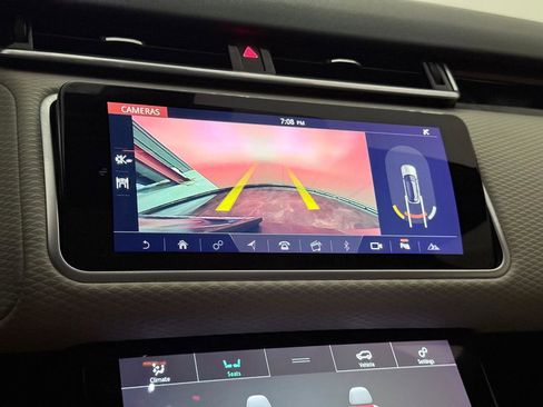 Used 2020 Land Rover Range Rover Velar R-Dynamic S AWD/4WD image 34
