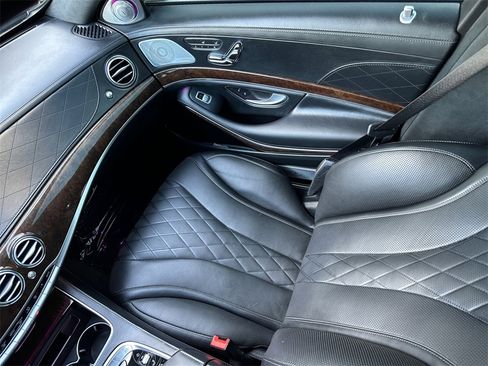 Used 2018 Mercedes-Benz S 560 4MATIC Sedan image 23