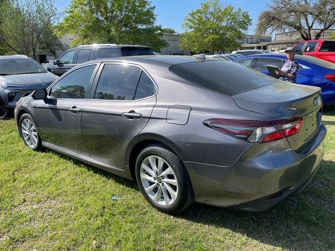 Used 2023 Toyota Camry LE image 7