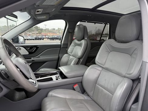 Used 2020 Lincoln Aviator Reserve w/ Equipment Group 202A image 11