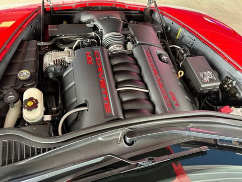 Used 2010 Chevrolet Corvette Grand Sport RWD image 4