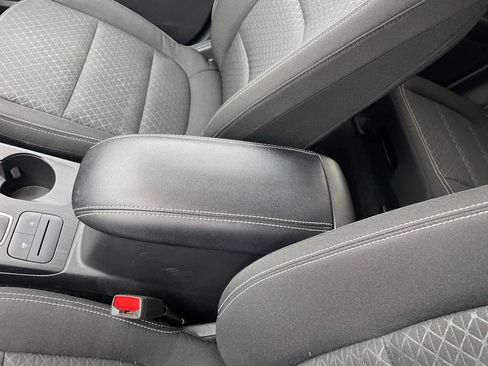 Used 2025 Ford Escape Active image 21