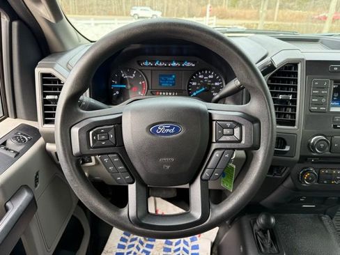 Certified 2017 Ford F550 4x4 Regular Cab Super Duty image 21