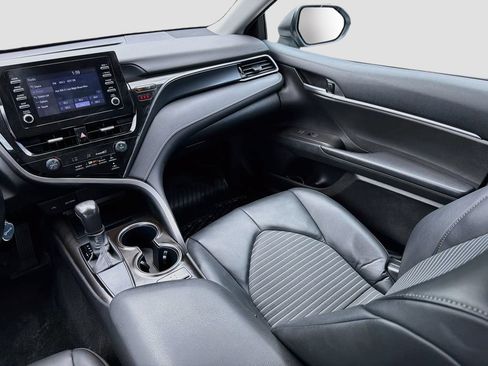Used 2023 Toyota Camry SE FWD image 25