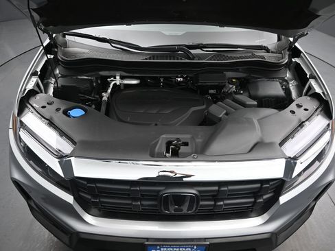 Certified 2025 Honda Ridgeline RTL image 27