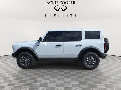 Used 2025 Ford Bronco Badlands AWD/4WD image 8