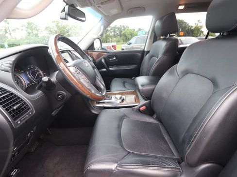 Used 2017 INFINITI QX80 4WD w/ Driver Assistance Package image 2
