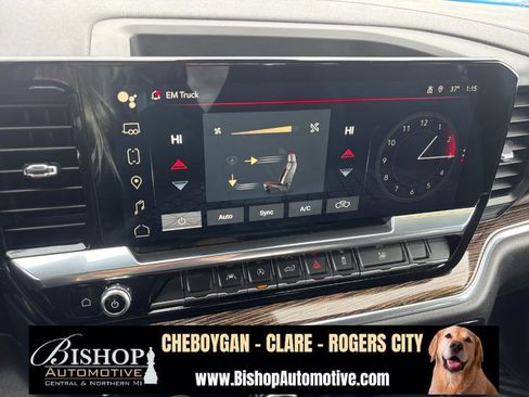 Used 2024 GMC Sierra 1500 SLE image 32