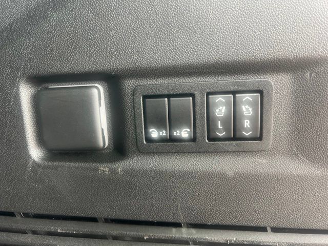 Used 2022 GMC Yukon AT4 w/ Max Trailering Package AWD/4WD image 14