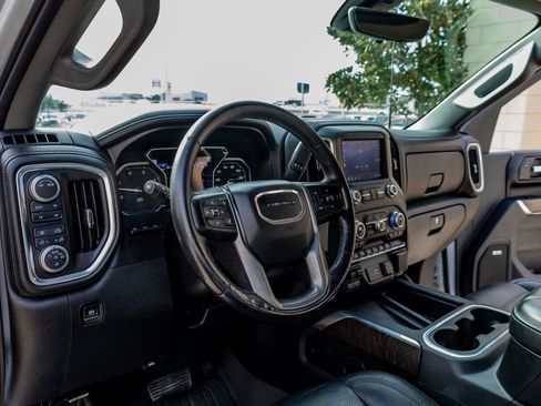 Used 2020 GMC Sierra 2500 Denali w/ Denali Ultimate Package image 16