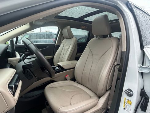 Used 2023 Lincoln Nautilus Reserve AWD/4WD image 10