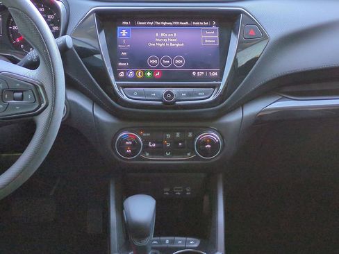 Used 2021 Chevrolet TrailBlazer LT w/ Convenience Package image 18