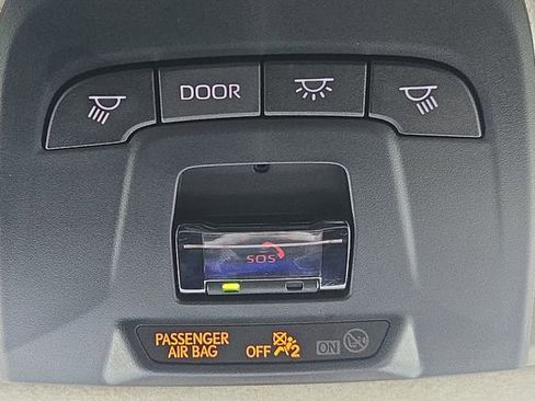Used 2025 Toyota Corolla LE FWD image 24